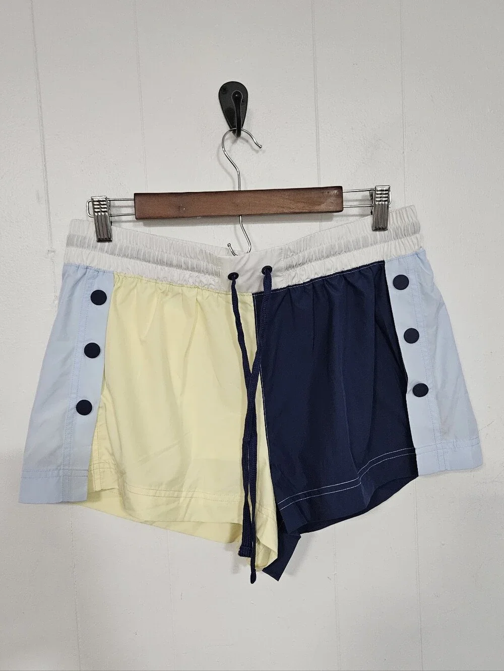 FP Movement Women's Invigorate Colorblock Shorts - Picture 2 of 5